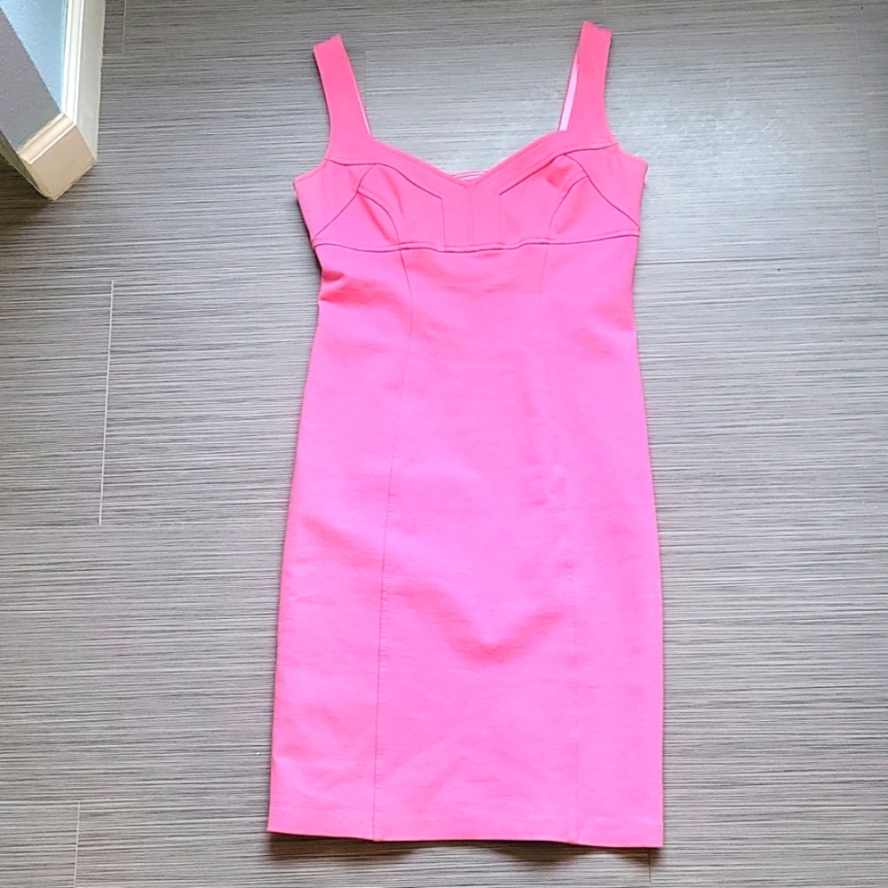 Pink Vintage Diane Von Furstenburg bodycon dress. SZ 8